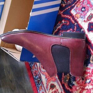 Circus by Sam Edelman Oxblood Chelsea Boots Size 5 NWT